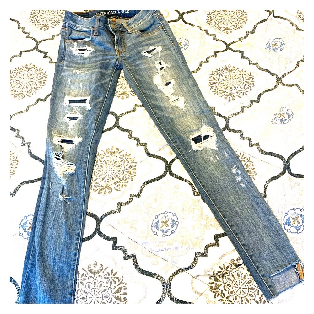 American Eagle super stretch distressed jegging 00